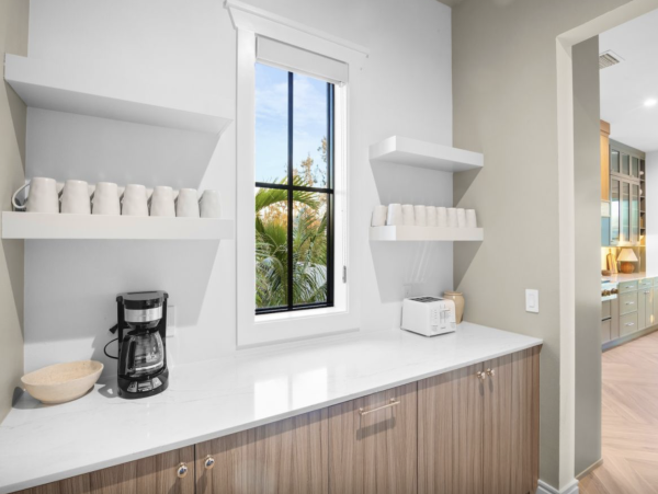 Custom Luxury Home 7 minute walk to beach and South Village